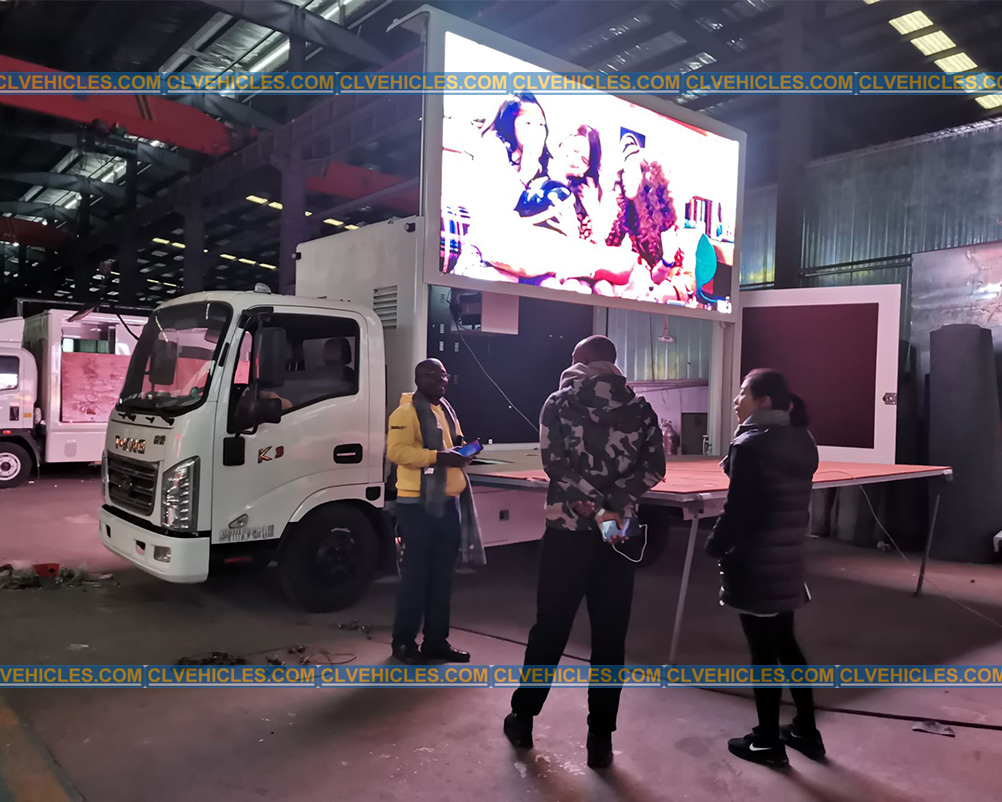 mobile LED screen truck