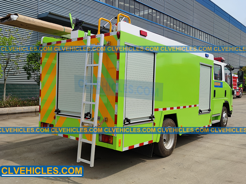 ISUZU fire fighting truck