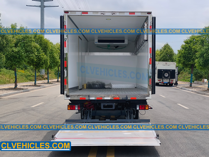 crew cab refrigerator truck