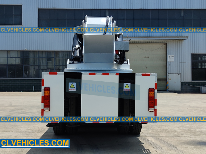 100 crane truck