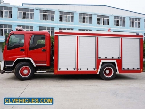 Camión con equipo contra incendios.