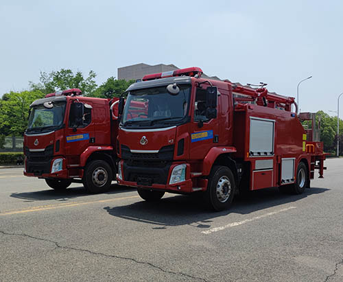 Camión de bomberos de 5000 litros con plataforma de trabajo aérea, enviado a Tailandia.