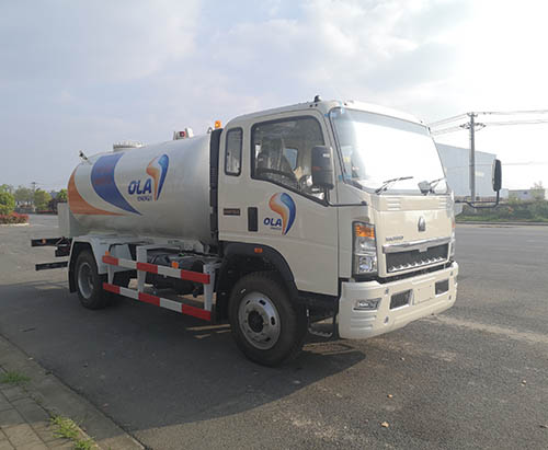 Una unidad de camión cisterna de GLP de 8000 litros se envía a Uganda