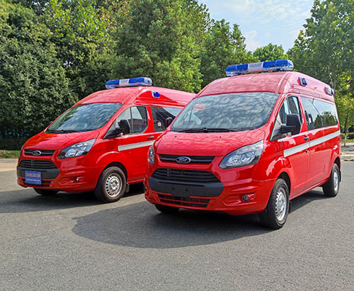 Dos unidades de ambulancia FORD se envían a Granada