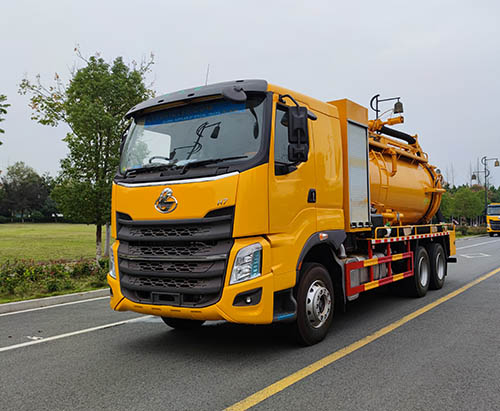 Dos unidades de camiones aspiradores de aguas residuales DONGFENG se envían a Tailandia