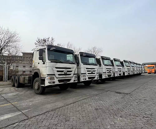 10 unidades de chasis de camiones de carga HOWO 6x4 371hp se envían a Djibouti