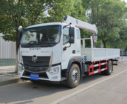Una unidad de camión de carga FOTON de 15 toneladas con grúa de 6,3 toneladas se envía a Nigeria
