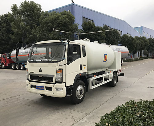 Una unidad de HOWO 10,000 litros LPG Fueling Truck se envía a Nigeria